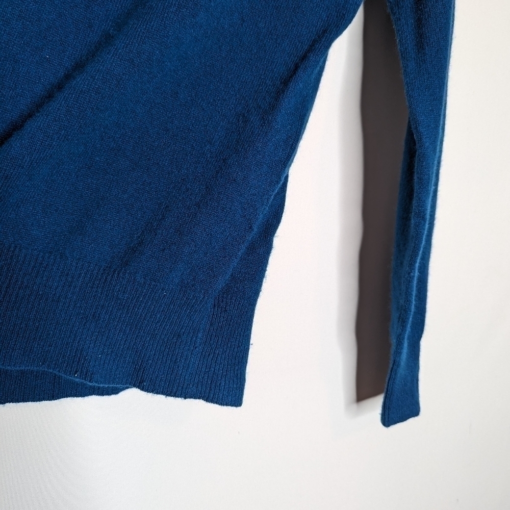 Neiman Marcus Teal Turtle Neck Cashmere Collection Sweater - Picture 7 of 8